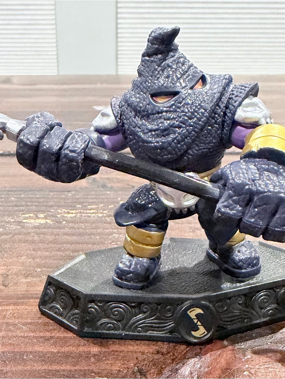 Skylander hood sickle